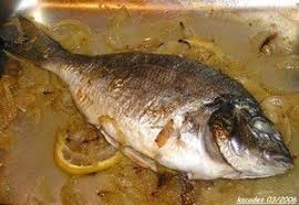 Daurade Braisee Au Vin Blanc Et Aux Deux Citrons Recette Cuisine Poisson Recettes De Poisson Daurade
