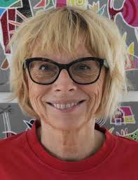 Tiden leker med alle