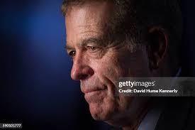 446.203 fotos e imágenes de alta resolución de Chris Posada