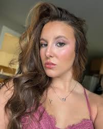 🐆🪩🍸🍒 (@naomybertrand) • Instagram photos and videos