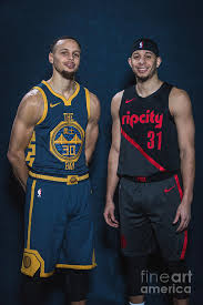 The latest stats, facts, news and notes on seth curry of the philadelphia. Stephen Curry And Seth Curry By Michael J Lebrecht Ii