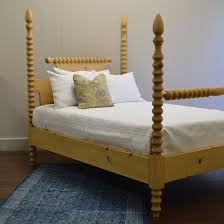 English Farmhouse Spindle Bed Farmhouse Bedroom Furniture Spindle Bed King Size Bed Furniture