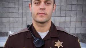 Utah trooper struck by car dies from injuries