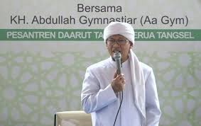 Aa gym adalah ustadz yang terkenal dengan pendidikan manajemen qolbu dan mendirikan ponpes daarut tauhiid. Aa Gym Positif Covid 19 Ini Kronologisnya
