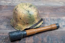 Si les limites classiquement données sont du 1er septembre 1939 (invasion de la pologne) au 8 mai 1945 (capitulation allemande), il s'agit là d'une vision très européenne. 229 Grenade Allemande Photos Libres De Droits Et Gratuites De Dreamstime