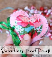 Many shops are operating in the market that will give you access to a huge variety of gifts to win his/her heart. 39 Cool Diy Valentine Gifts Diy Projects For Teens