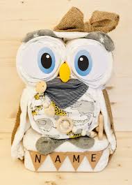 Pin Von Ayla Heurich Auf Diaper Cakes Baby Geschenke Basteln Geschenk Fur Baby Madchen Willkommensgeschenk Baby