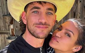 Willie Nelson Talks His 31-Year Marriage with Wife Annie D'Angelo