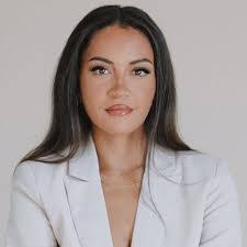 Madison Mcghee's Instagram, Twitter & Facebook