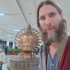 Nicolas Larocca (@littleindiaviajes) • Instagram photos and videos