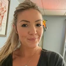 Amber Casselman's Instagram, Twitter & Facebook