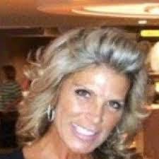 Shannon Cisneros's Instagram, Twitter & Facebook