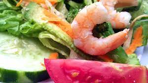 Inoltre per condire l'insalata in modo corretto esistono alcuni passaggi di base da seguire per esaltare al massimo il gusto degli ingredienti che scegliamo. Come Condire L Insalata Consigli Per Il Condimento Idealecum Grano Salis Il Blog Di Palatifini It