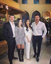 ينتظر الممثل السوري باسل خياط مولوده الثاني من زوجته ناهد زيدان ، حيث أنه ستتم يذكر أن الممثل باسل خياط شارك في السباق الرمضاني الفائت وأدّى دور البطولة في مسلسل. ØµÙˆØ±Ø© Ø­Ù…ÙŠÙ…ÙŠØ© Ù„Ù„ÙÙ†Ø§Ù† Ø¨Ø§Ø³Ù„ Ø®ÙŠØ§Ø· Ø´Ø§Ù‡Ø¯