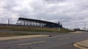 For example bristol seats around 170,000 and indianapolis seats around 250,000 plus you have people there watching the race from atop their motorhomes which could be around another 25,000 to 50,000. Nascar Fans May Soon Notice Fewer Seats Soon At Charlotte Motor Speedway In Concord As They Are Removed Charlotte Observer