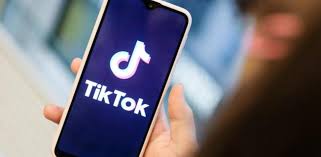 Este divertido juego vestir está hecho con html5 para funcionar perfectamente en la mayoría de navegadores. Tiktok Tiene Por Norma No Promocionar Videos De Gente Fea Pobre Gorda O Con Discapacidad