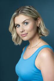 Rock Me" Pilot (TV Episode)