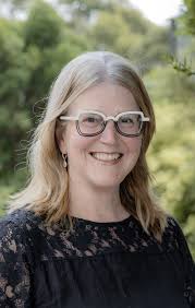 Professor Isabelle Jalbert