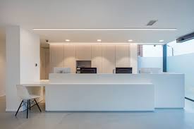 Agencement Cabinet Medical Orthodontie Design Contemporain Concept Bureau Sol Design De Cabinet Dentaire Cabinet Medical Decor Pour Cabinet Dentaire