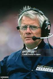 17 Dan Henning Chargers Stock Photos, High-Res Pictures, and Images