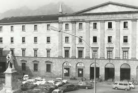 Il codice swift è un formato standard di codici identificativi di una banca (bic) ed esso identifica una banca specifica in modo esclusivo. Lecco Perduta 32 In Piazza C Era La Sede Della Banca Popolare Leccoonline