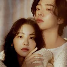 Right kiss 😂😂 . . Credit to @potterr.memes