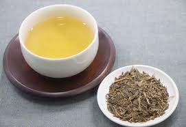 賞味期限切れしたお茶は飲んでも大丈夫なのか 古い茶葉の使い道 ゆっくりライフ
