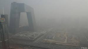 Smog is a mixture of fog and smoke which occurs in some busy industrial cities. Beijing Bathes In Thick Smog News Dw 14 01 2013