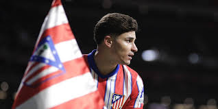 El increíble pedido de los hinchas del Atlético de Madrid a Julián Álvarez:  "Por favor"