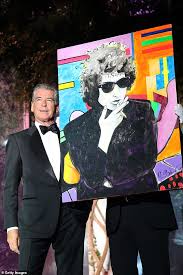 1980's / 1990's / 2000's / 2010's / see all; Pierce Brosnan Reveals He Sold A Portrait Of His Rand Hero Bob Dylan For 1 1 Million Euros Fr24 News English