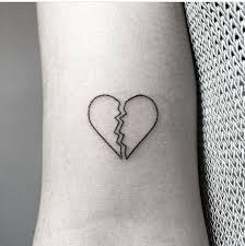 Pin De Amy Walker Em Tattoo Ideas Tatuagem De Coracao Partido Frases Pra Tatuar Tatuagem De Coracao