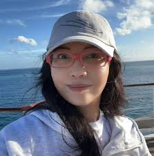 很多人家裡都有一台鋼琴，卻沒有彈鋼琴的人。  其實不必太過驚訝。望子成龍，望女成鳳的父母，比比皆是。孩子還小的時候，自己的經濟情況也還沒完全獨立，但為了孩子的未來，說什麼也要咬了牙，拼下去，讓他們接受最好的指導。  鋼琴很貴，但小孩的教育不能等。 學費不便宜 ...