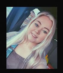 🎉 Let's welcome our NEW groomer, Amanda Oneal to our Fluff team! 👏🏼  Amanda is an animals lover & has lots to offer for our clients. She is  certified in CPR &