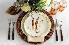 Diy dollar store holiday charger plates gold glam. 15 Holiday Place Setting Ideas How To Decorate