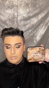 Alex Tomlin's Instagram, Twitter & Facebook