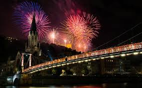Hector, who met truquette at the louvre on july 14, has only one concern since then: Fireworks 14 Juillet Lyon Thomas Fabre Flickr