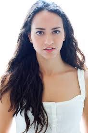 Michelle Simone's Instagram, Twitter & Facebook