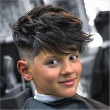 The best black boys haircuts combine a cool style with functionality. Afro Frisuren Kinder Jungs Novocom Top