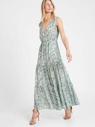 Collection printemps/été 2021 à partir du 25 mars 2021. Top Elle 10 Robes A Fleurs Pour Le Printemps Ete 2021 Elle Quebec
