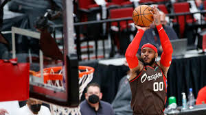 The lakers are very interested in signing carmelo anthony, per espn's jordan schultz. E Olrrlnbmdnkm