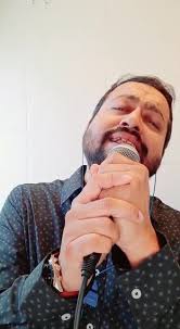 soft version of asif akbor's "akono majhe majhe", using my new singing  setup, please forgive my mistakes since I am still learning how it properly  works., cover by : f a i s a l