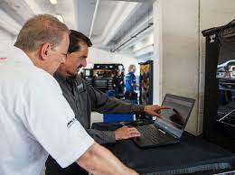 Ecus (ecu = electronic control units) communicate via a single can interface, i.e. Nascar Ecu Mclaren Applied