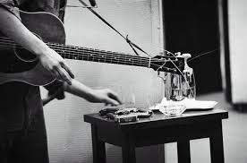 Dylan's face isn't even in frame, but it's unmistakably him. 📸: Joe Alper