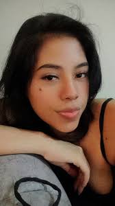 Brianna Velez's Instagram, Twitter & Facebook