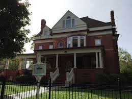 1889 Victorian Victorian Manor William K Galloway House In Eau Claire Wisconsin Victorian Manor Historic Homes For Sale Victorian Homes