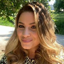 LGBTQ+ Speaker Joanne Lockwood at Great British Speakers