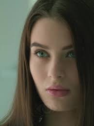 Sara Rhoads's Instagram, Twitter & Facebook