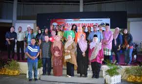 0 ratings0% found this document useful (0 votes). Apa Kono Eh Jang Loghat Pahang Serikan Konsert