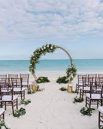 Chic Beach Wedding In Bahamas Beach Wedding Setup Wedding Venues Beach Bahamas Wedding