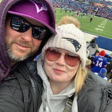 Lisa Eccles's Instagram, Twitter & Facebook